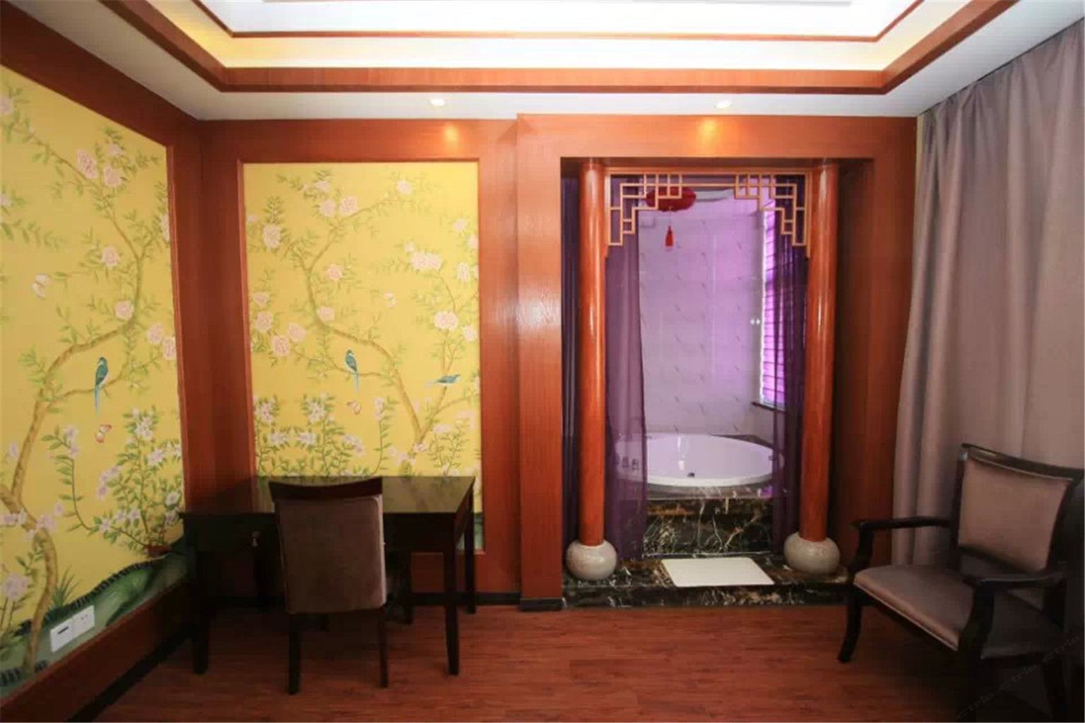 冲浪套房