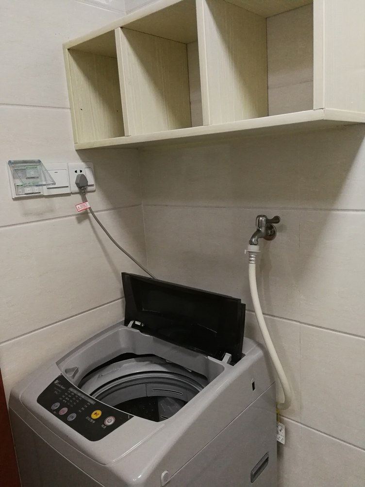 樱花一室大床房
