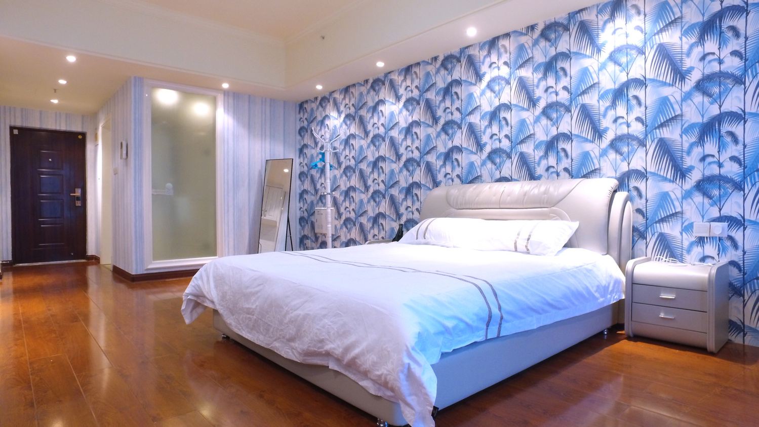 舒适公寓豪华大床房