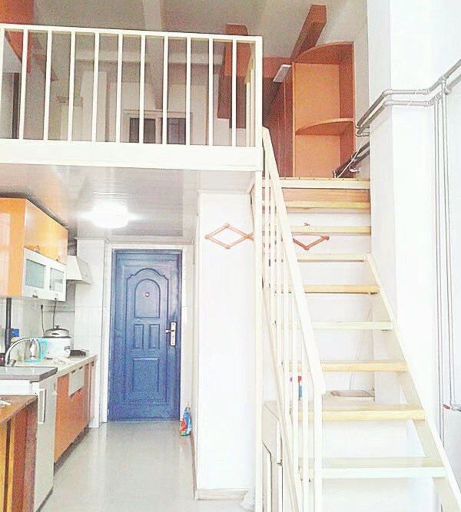 青岛可住多人浪漫温馨复式房公寓