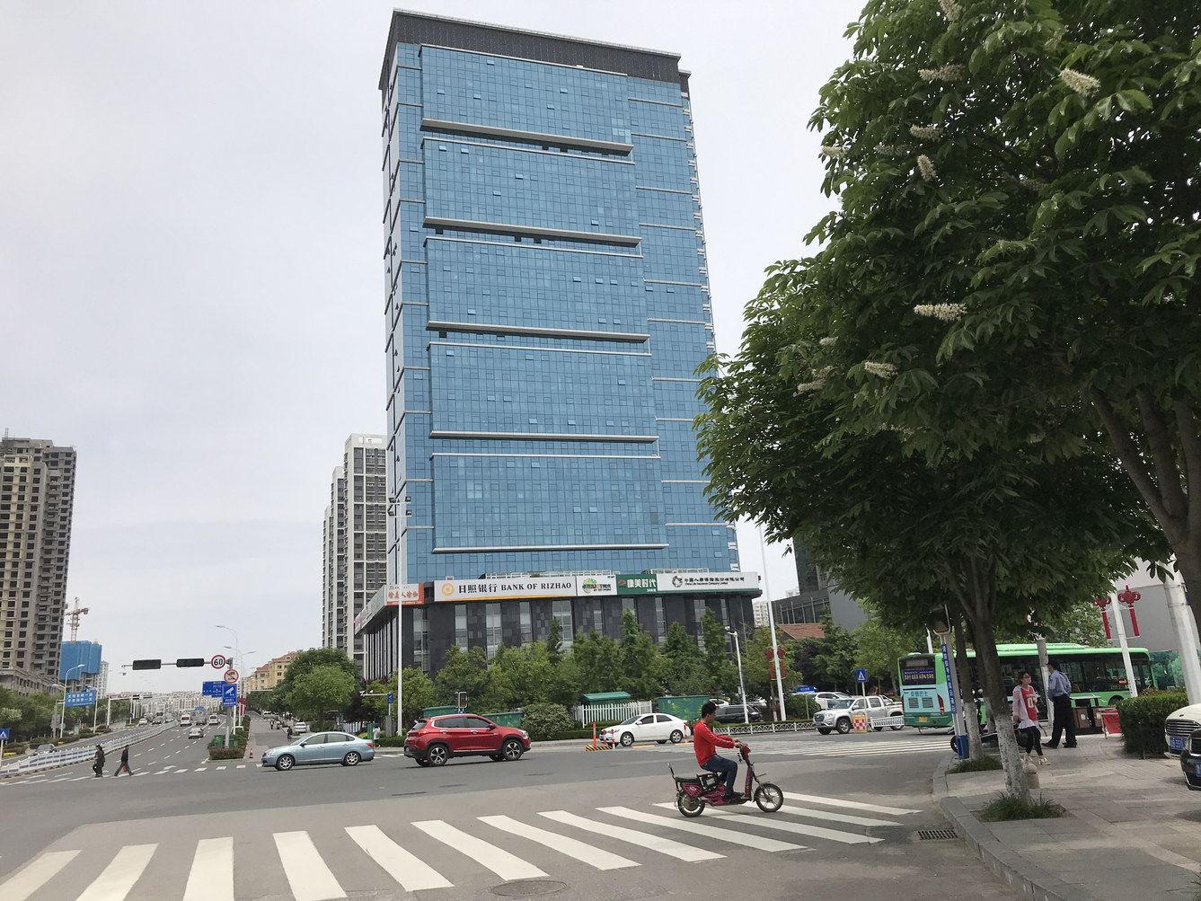 青岛金沙滩啤酒节公寓(2号店)