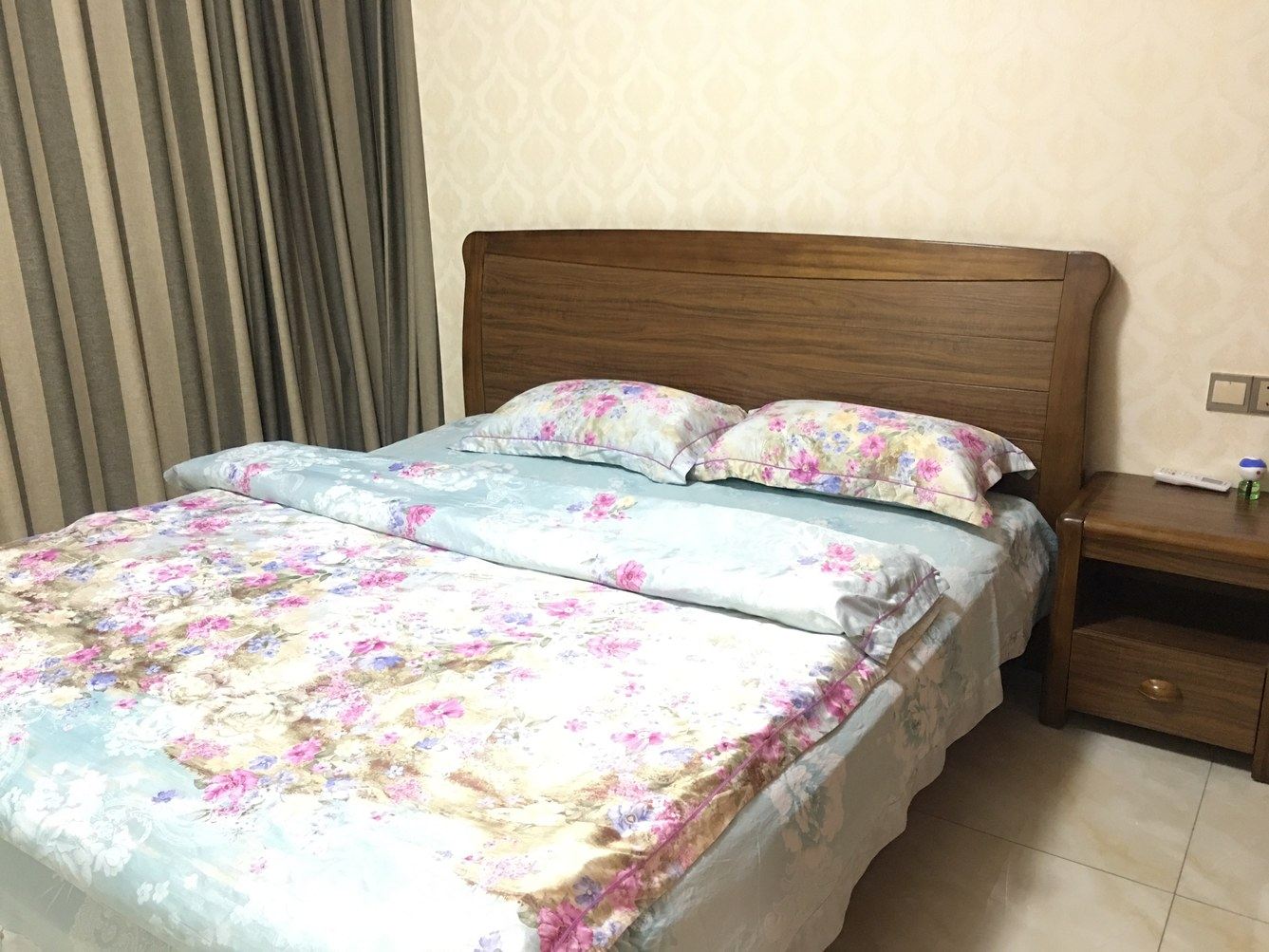 柳州彩虹姐姐民宿(13号店)