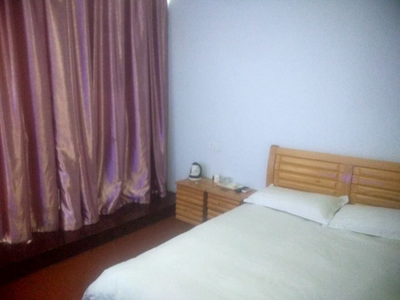舒适大床房
