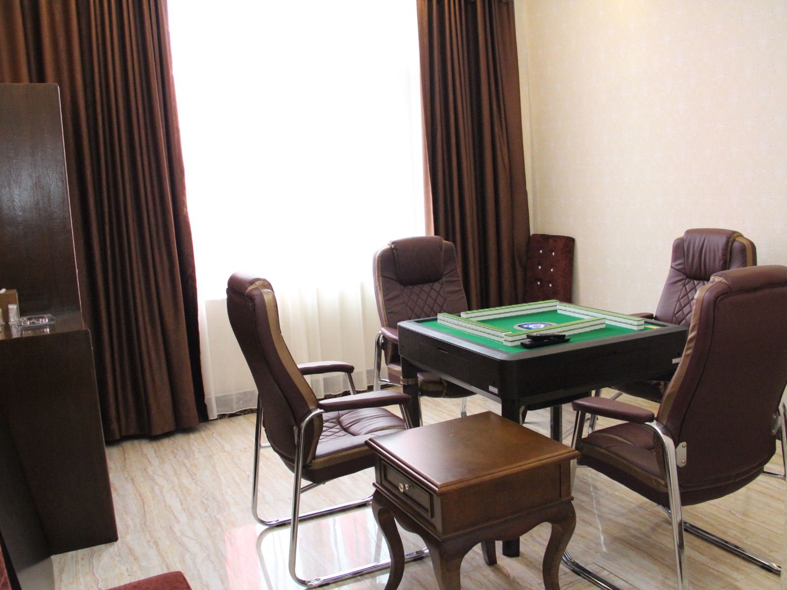 豪华棋牌大床房