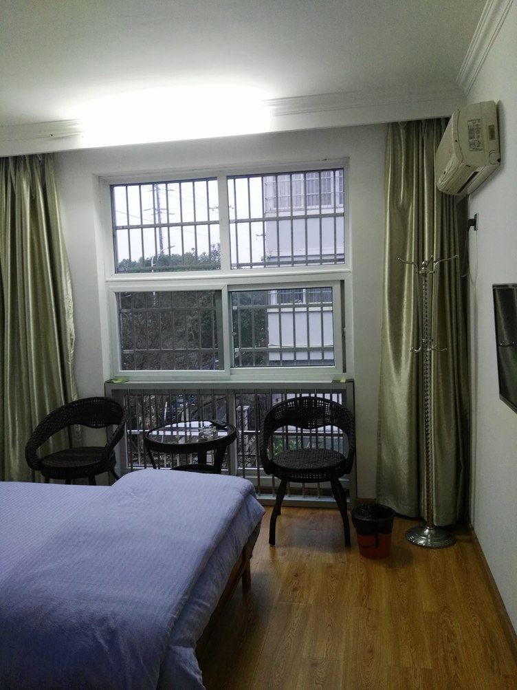 精品舒适大床房