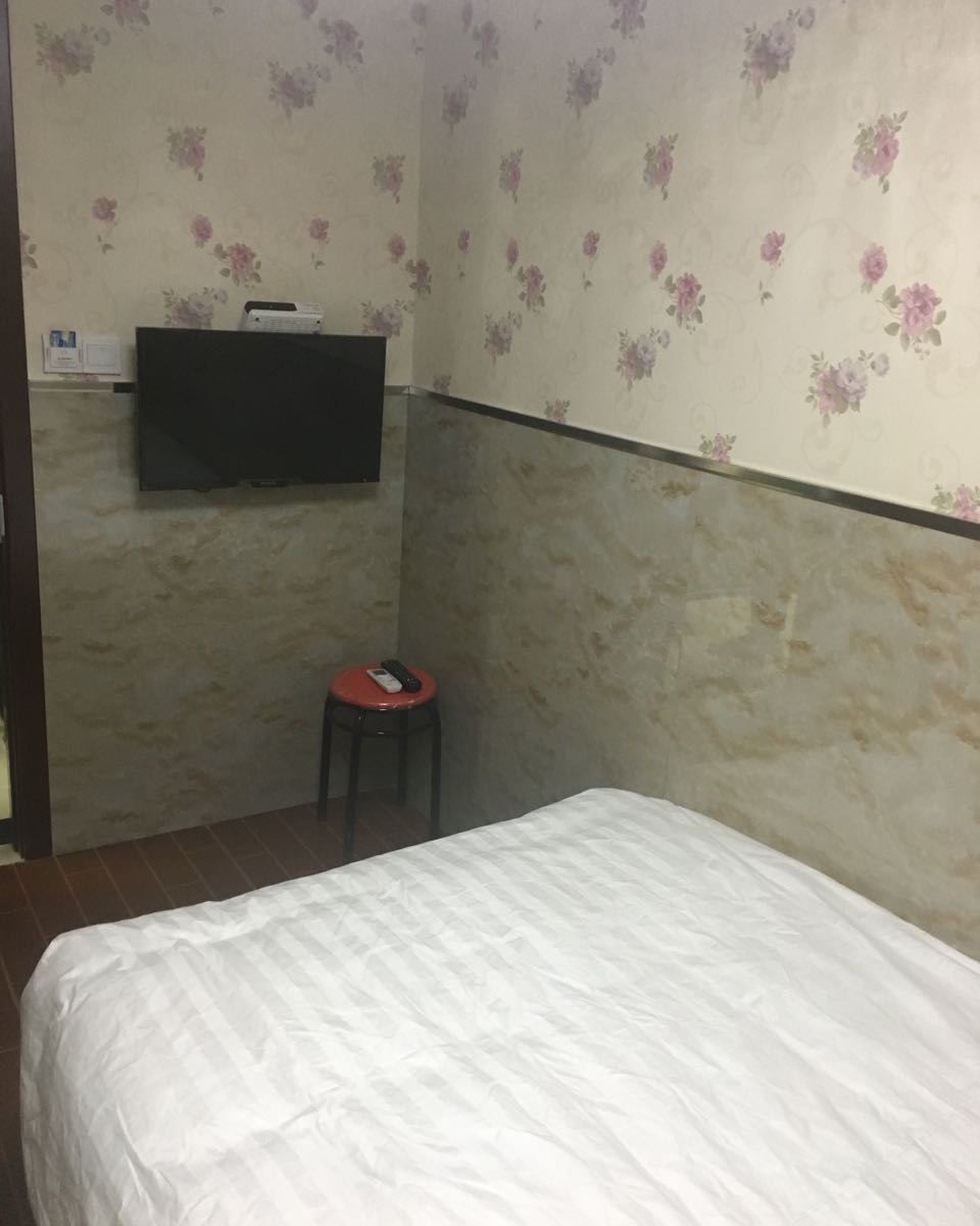 普通间(公共卫浴)