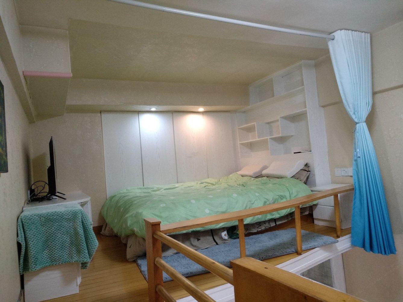 loft一室大床房