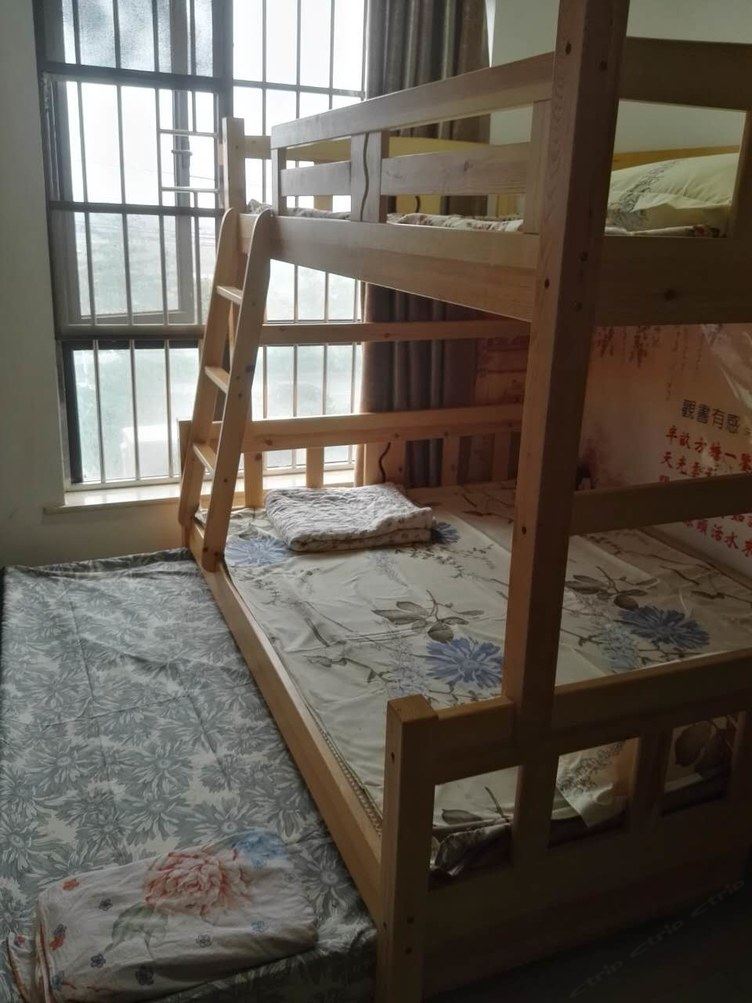 三室二厅套房(无窗)