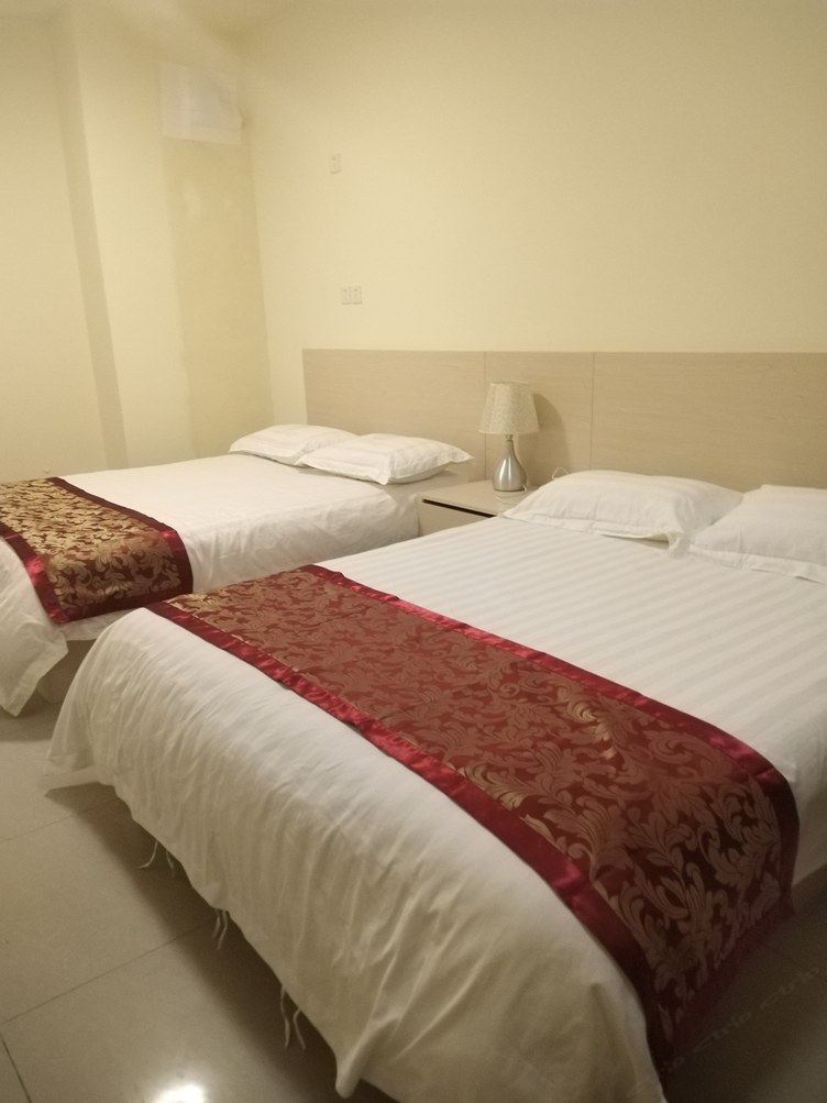 豪华大床双人间