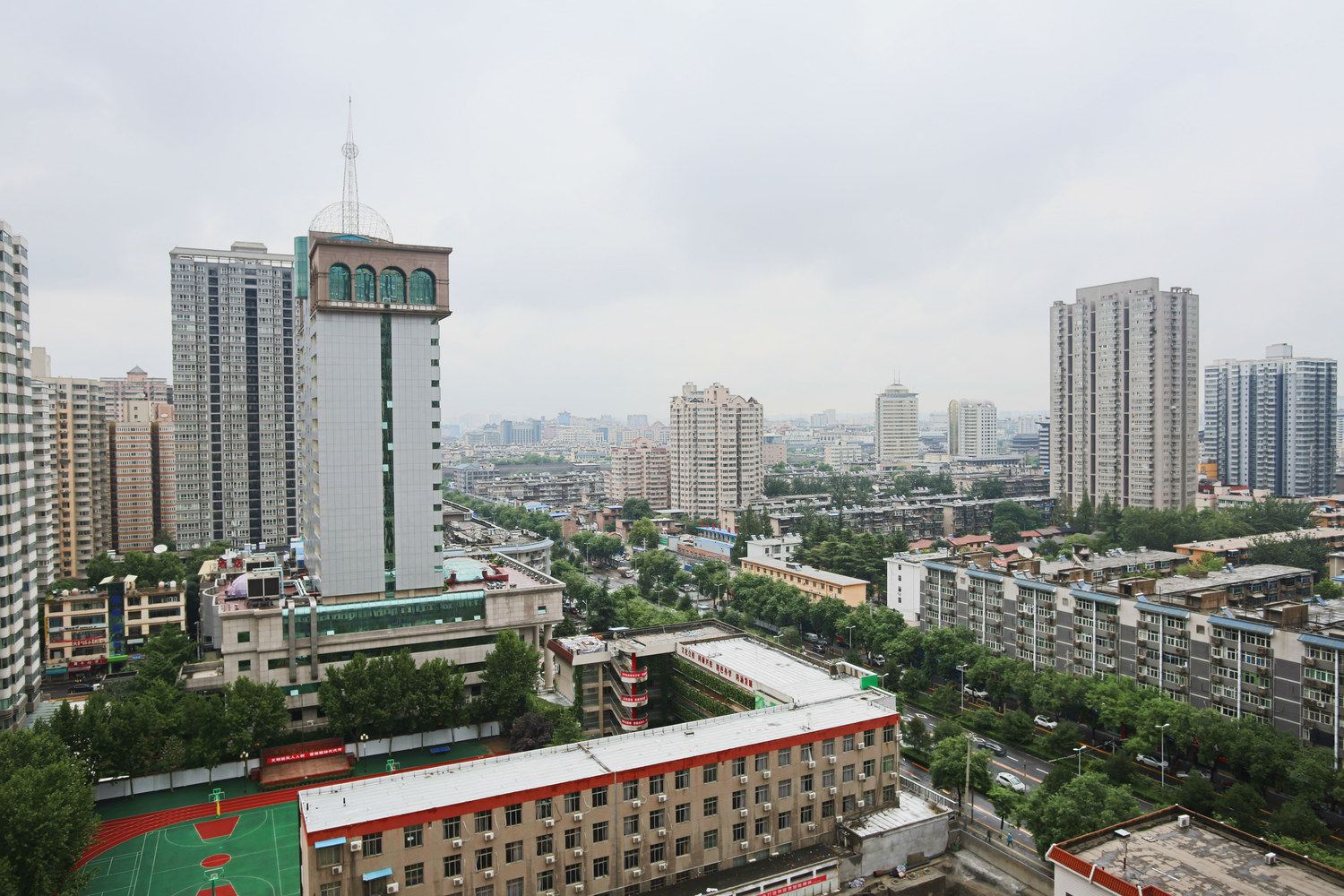 西安钟楼小寨省体大话西游情节主题房公寓