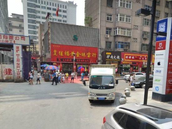 豪华大床房