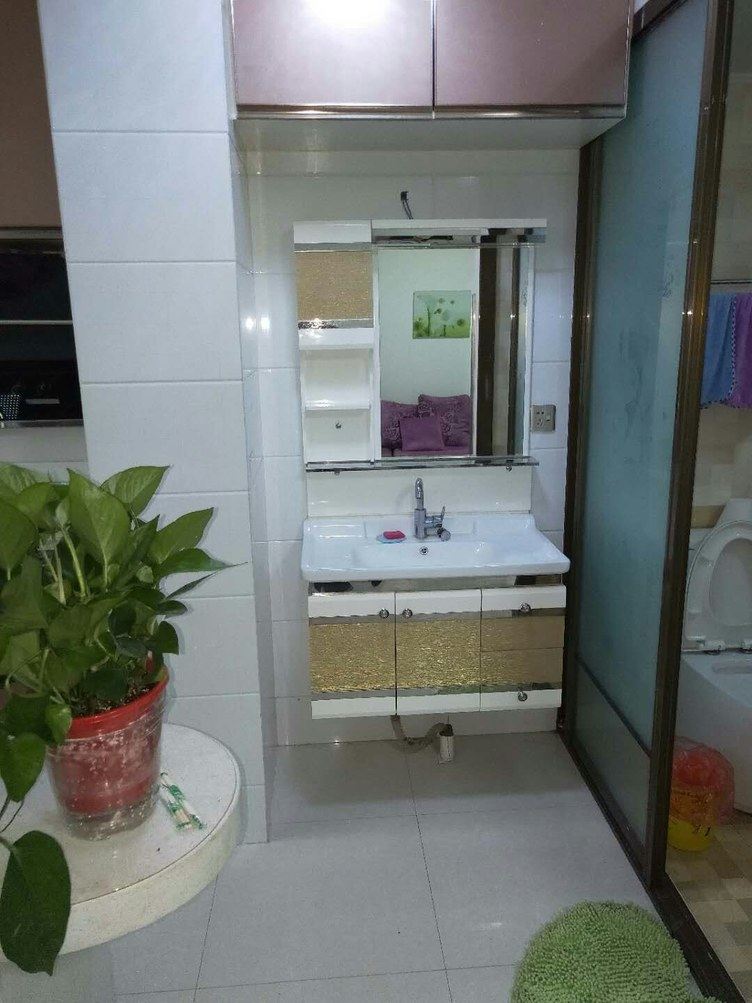 阳台一室大床房
