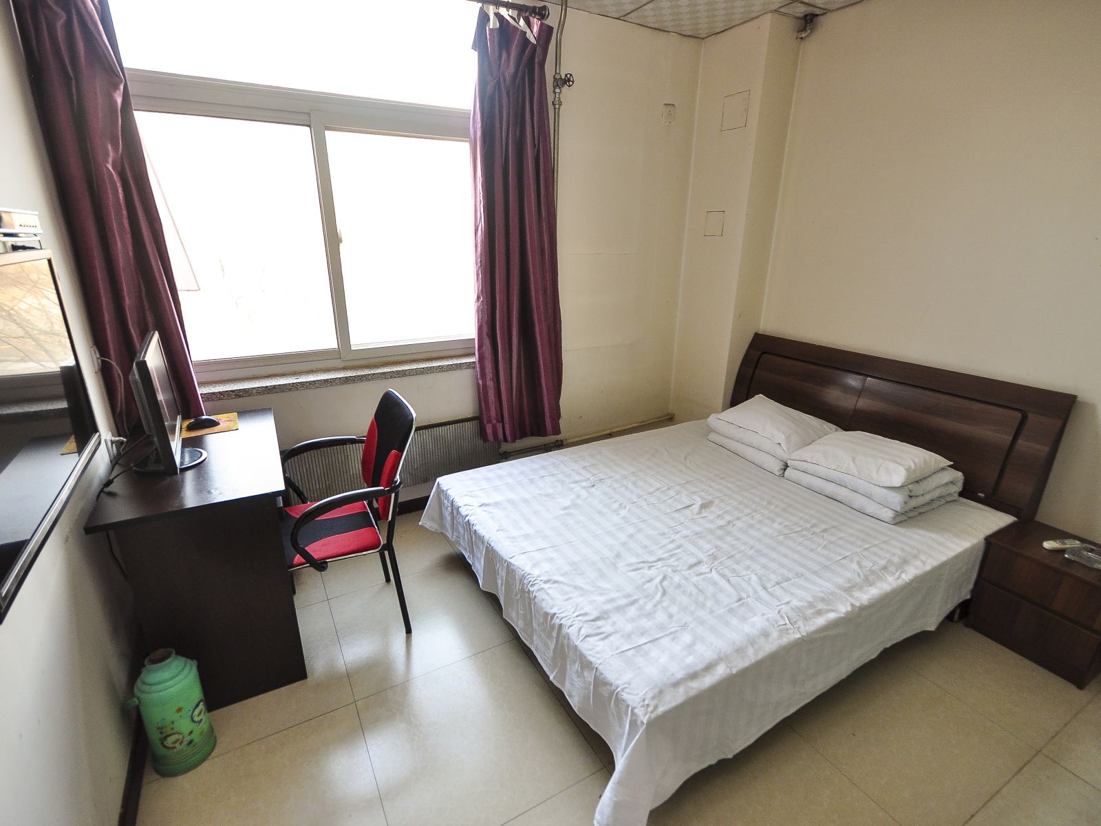 电脑大床房