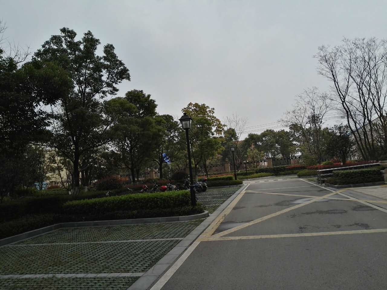 无锡交通便利环境好地铁旁四室房普通公寓