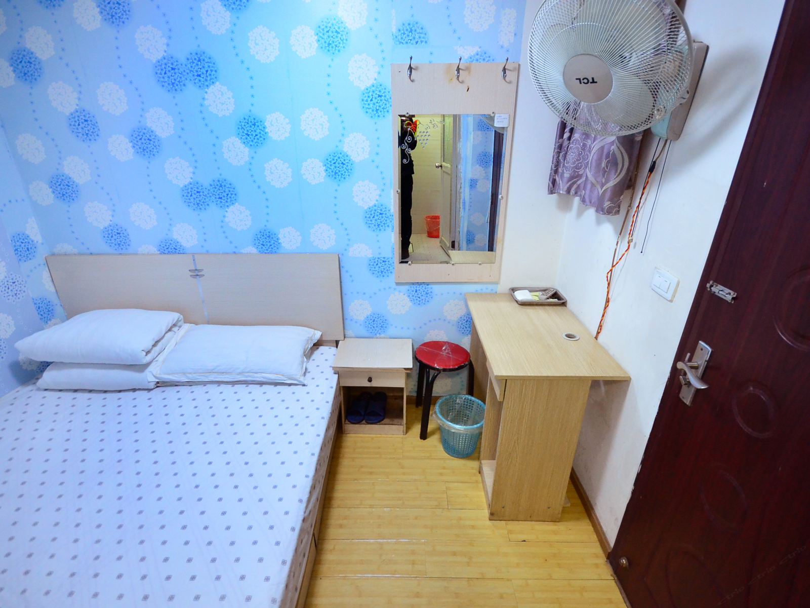 普通单间