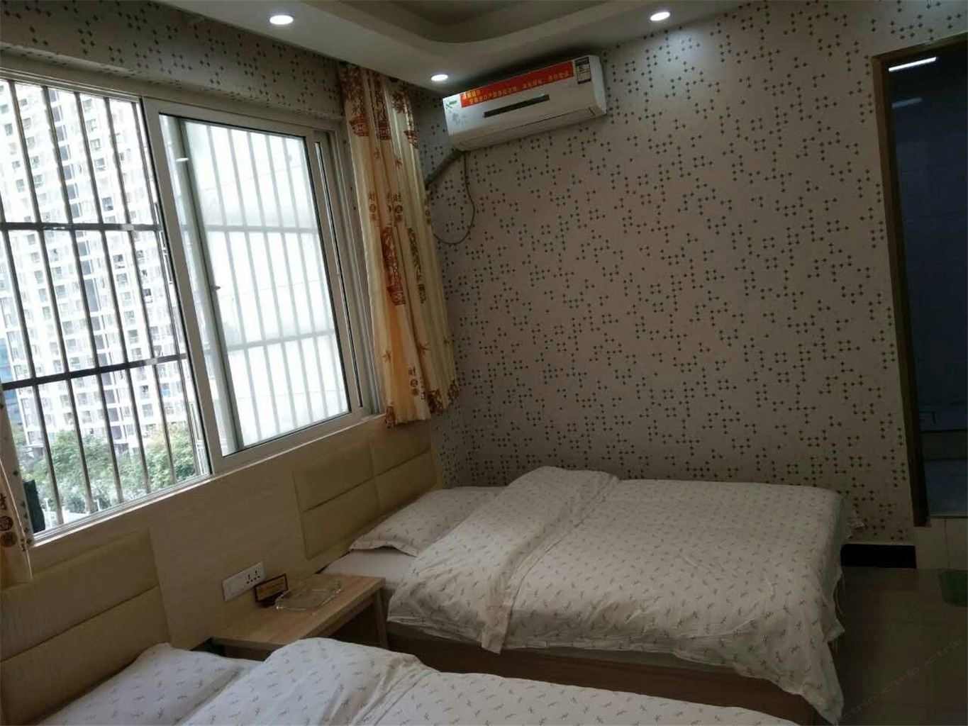 双人房