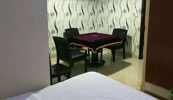 棋牌双床间