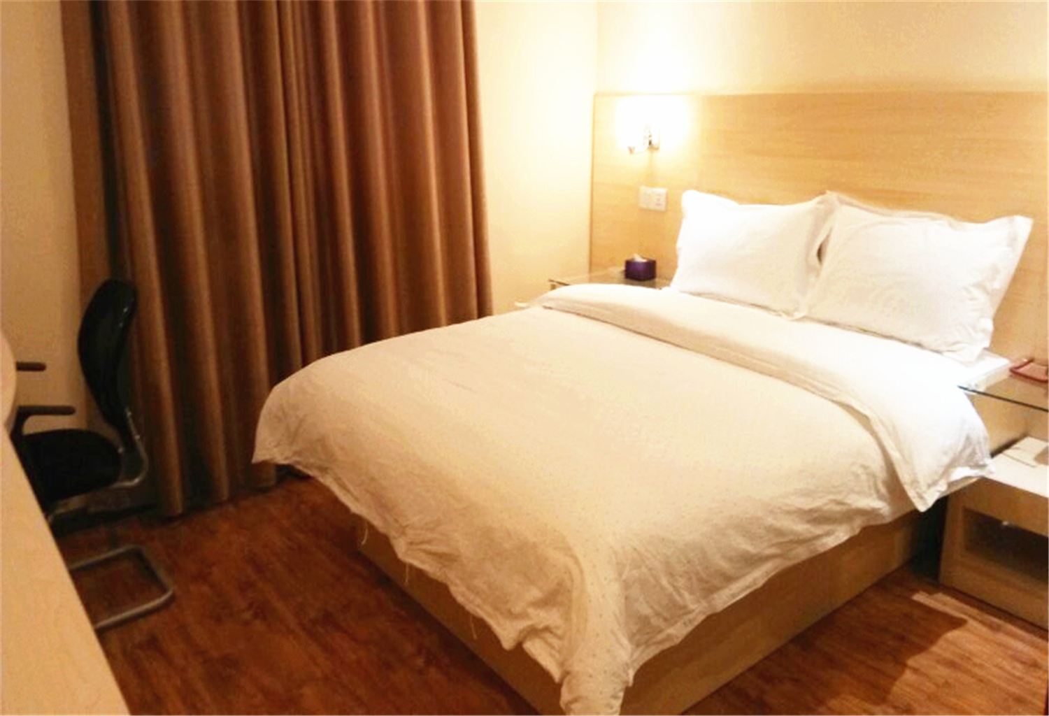 商务大床房