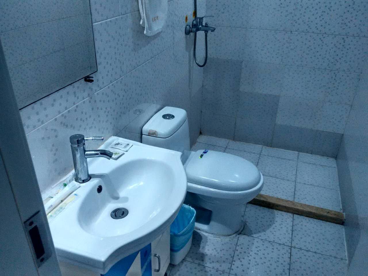 其他