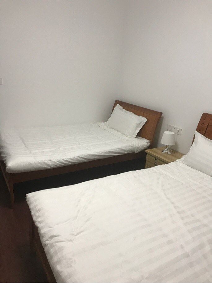 温馨四室二厅套房