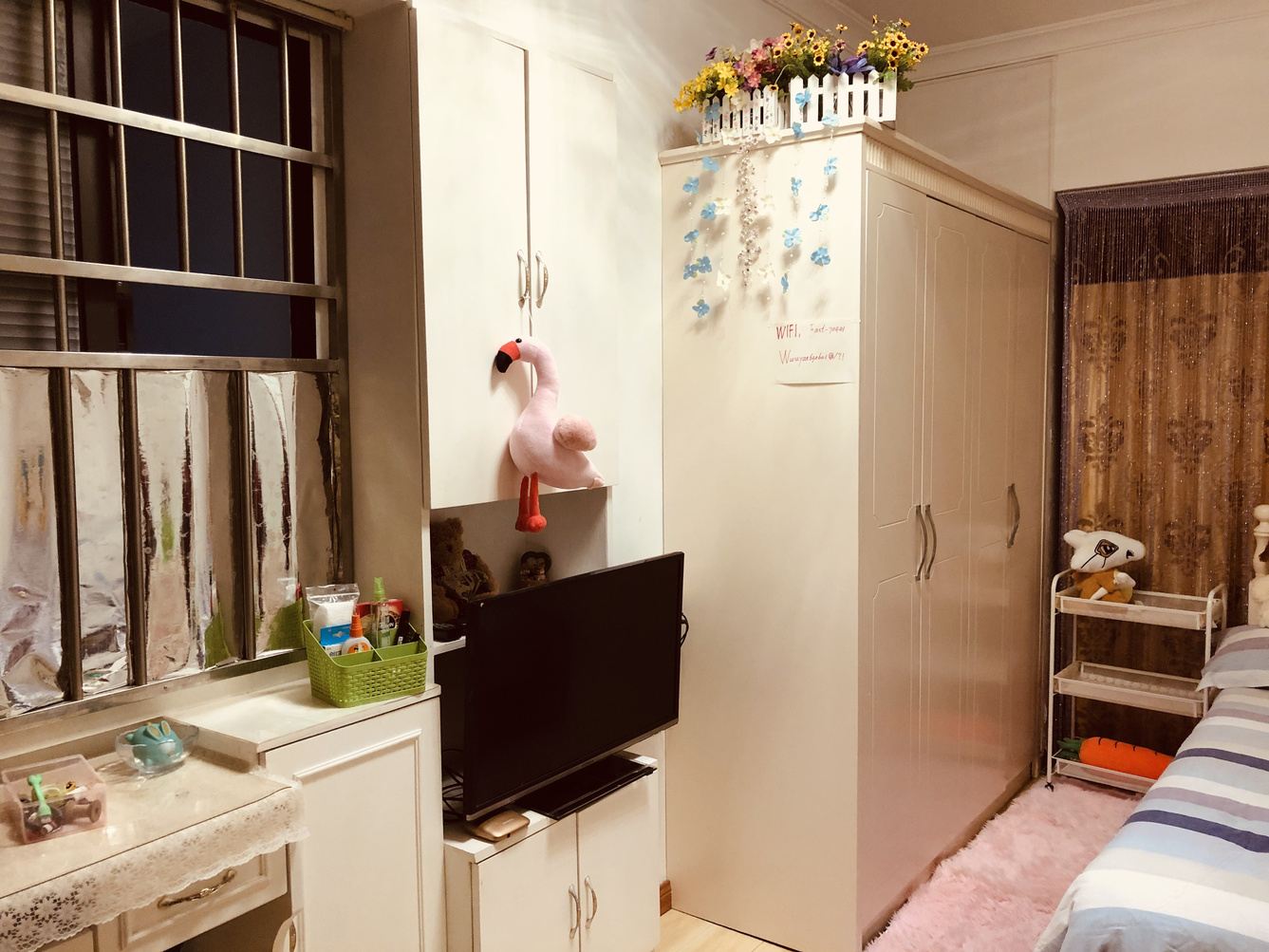 温馨二室大床房