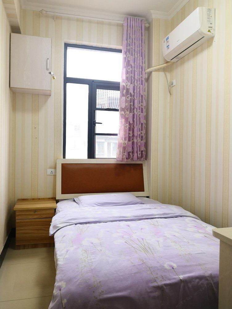 温馨单人间