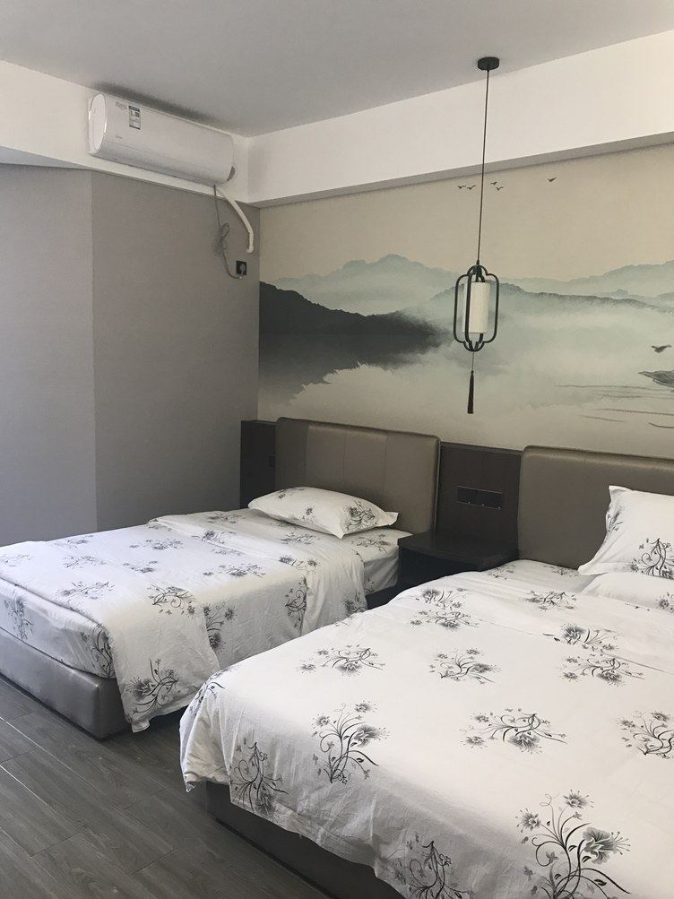 浪漫一室二床房