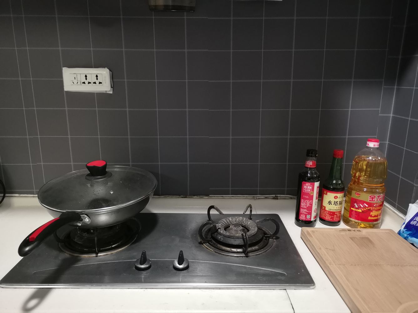 玫瑰一室大床房
