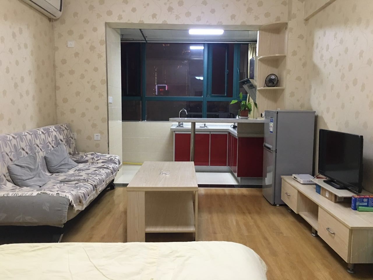 舒适精装一室大床房