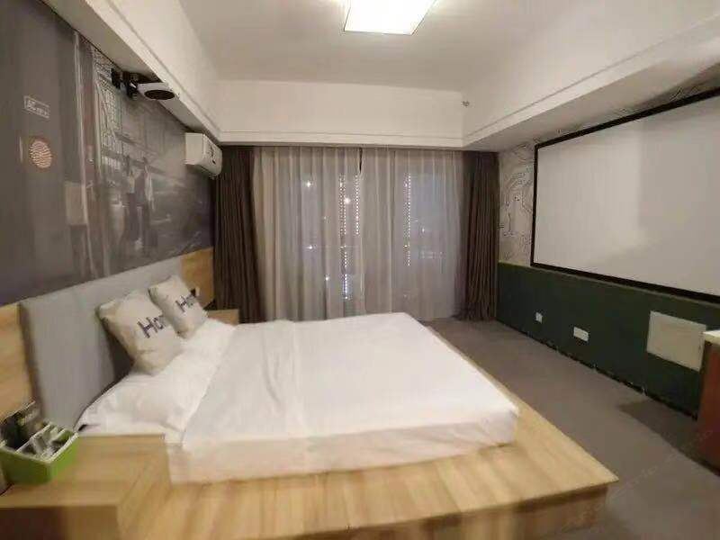 电影大床房