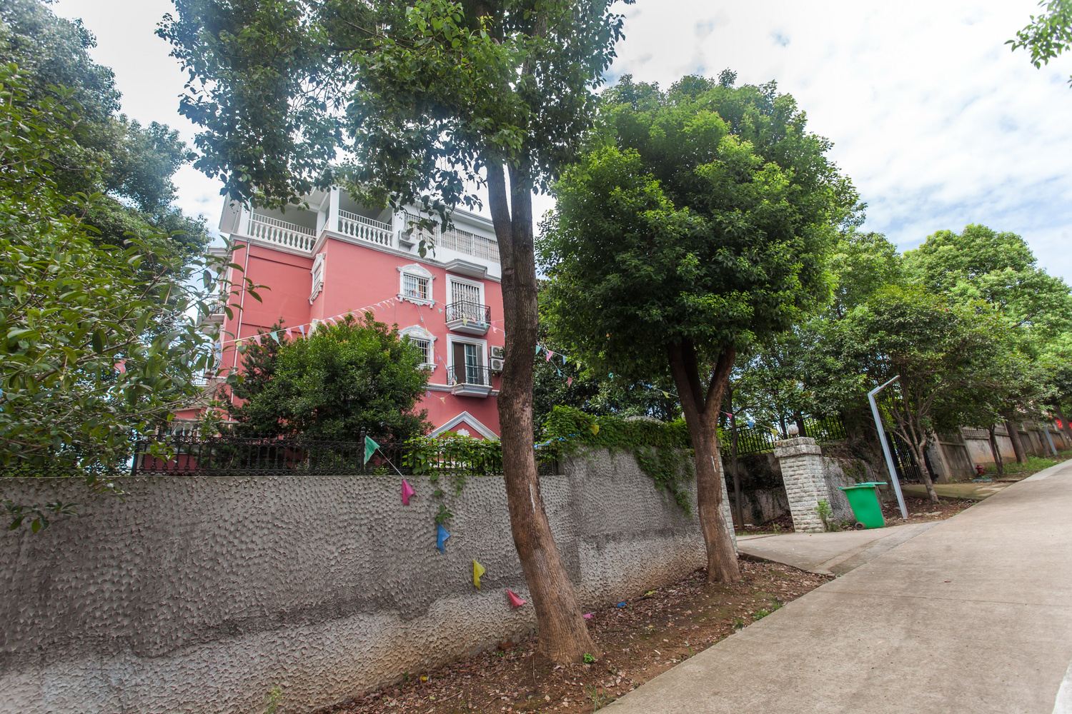 杭州诗雨温馨小家度假别墅(17号店)