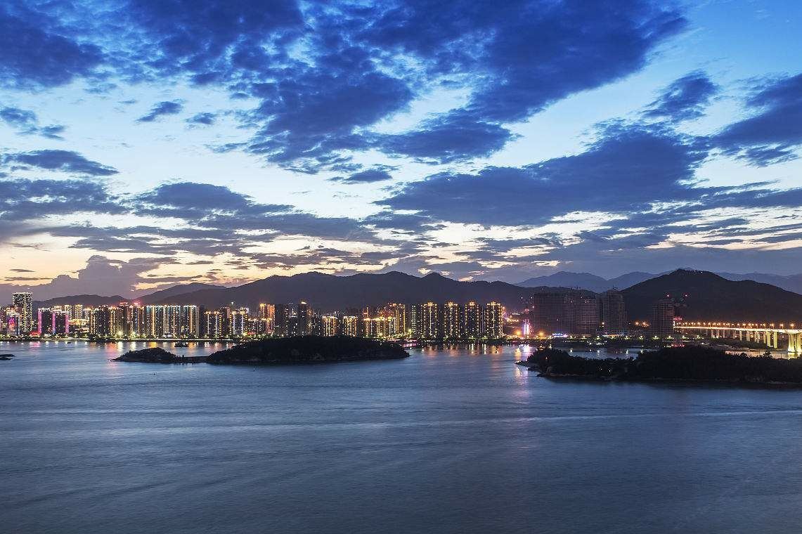 厦门海上理想国公寓(卷卷艺术教育美术馆分店)