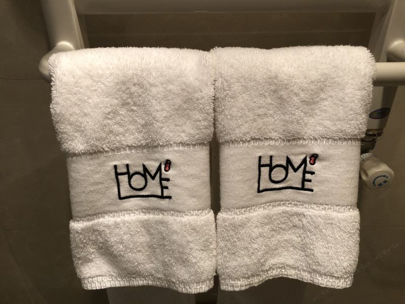 hotelPic