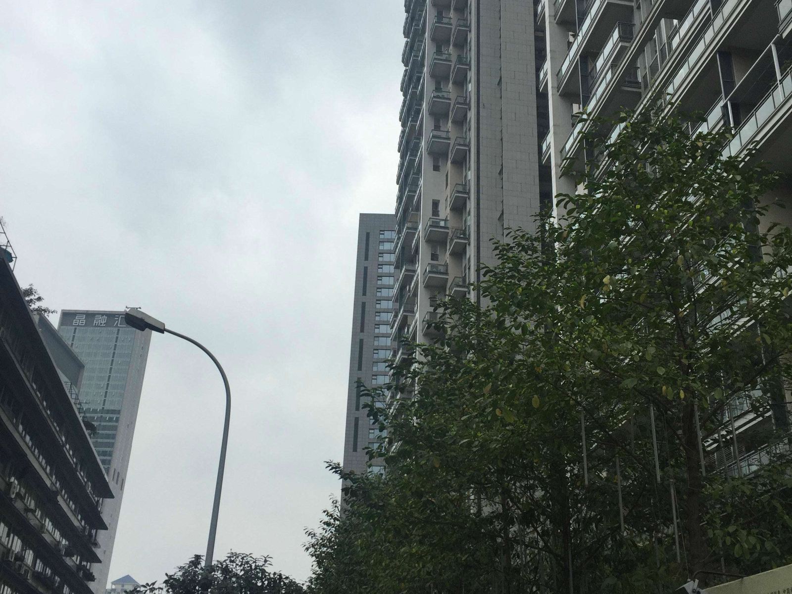 成都爱在旅途温馨公寓