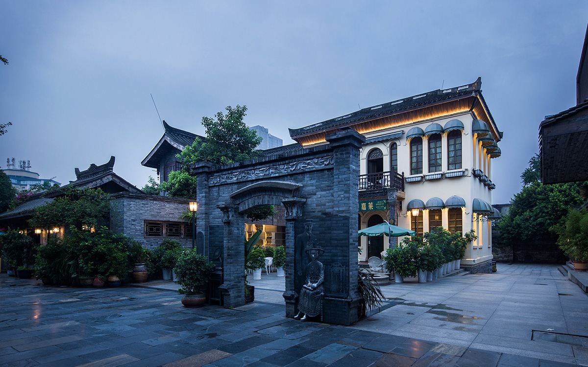 成都温馨小时光公寓