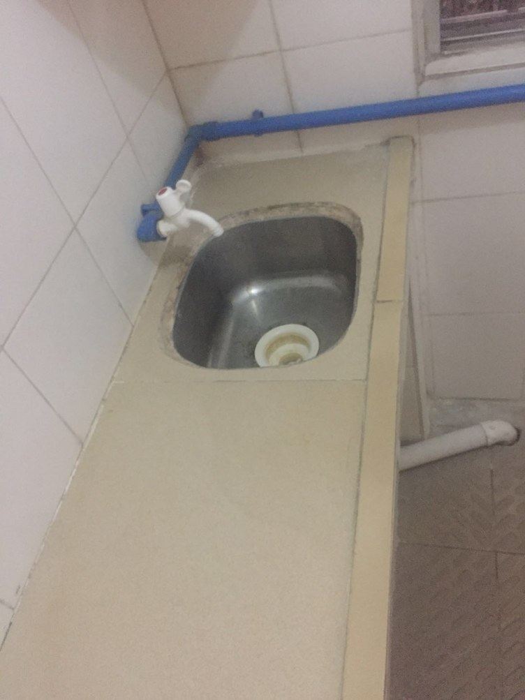 一室大床房(无窗)