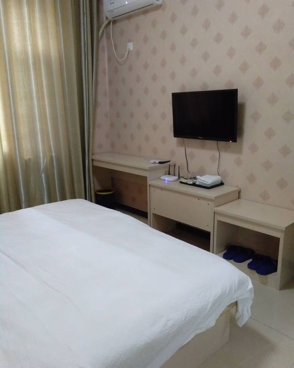 阳光大床房