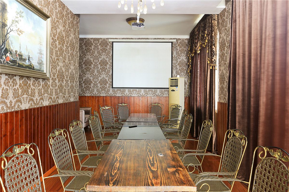 成都红色星海全国连锁轰趴馆度假别墅(5号店)