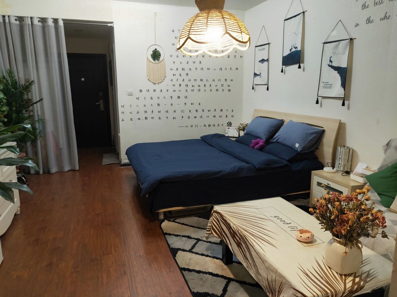 阳台一室大床房