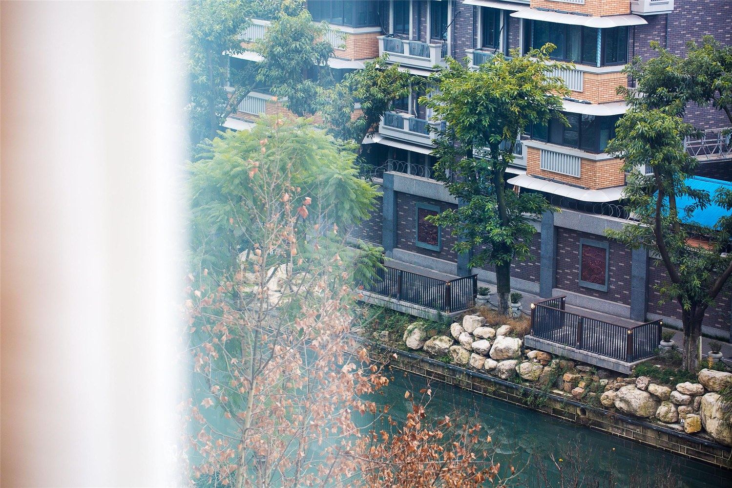 莲花开落公寓
