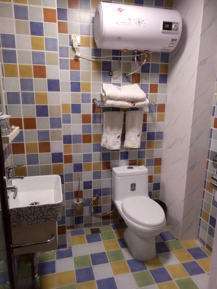 舒适圆床公寓