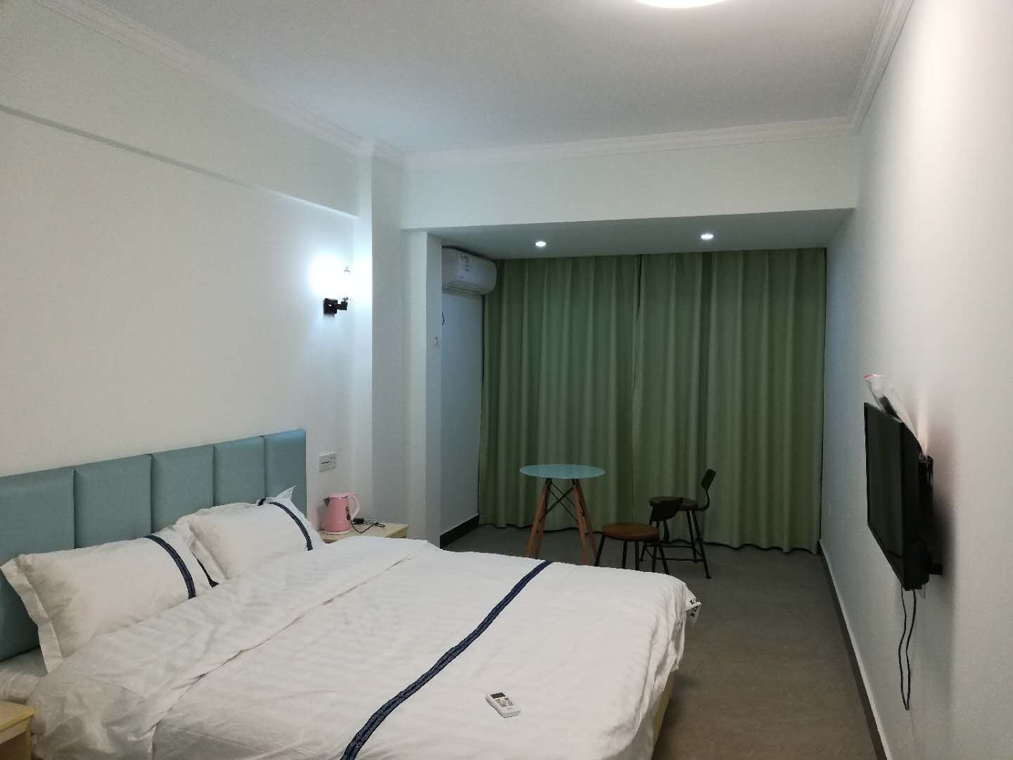豪华大床房