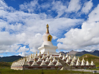 稻城亚丁随团游_稻城亚丁游旅游团_近期到稻城亚丁旅游