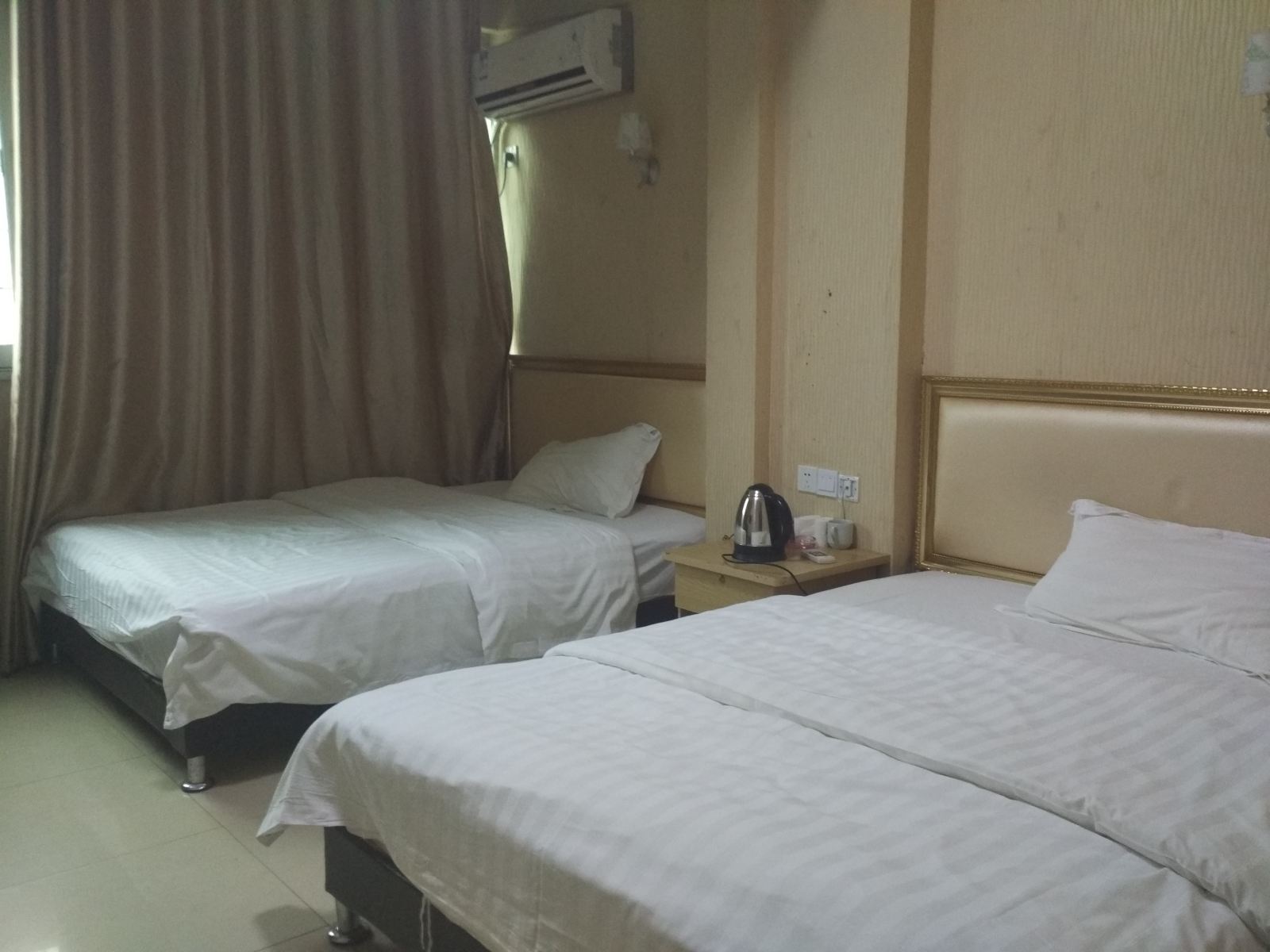 双床房