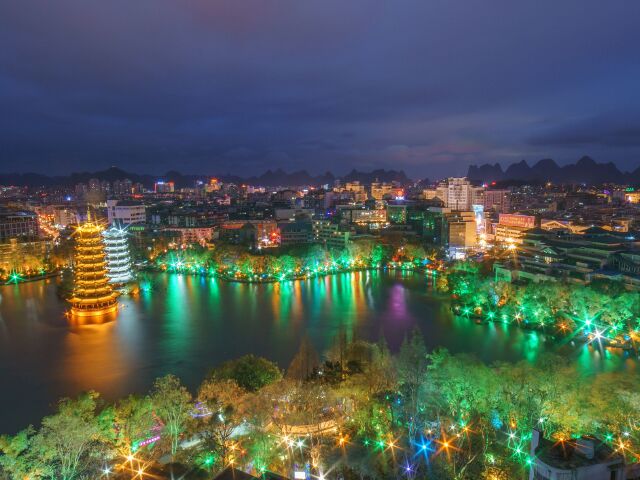  桂林-阳朔-漓江-银子岩-世外桃源双动3日游>广州往返