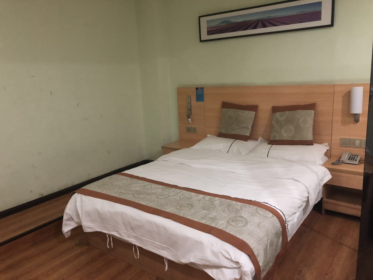 电脑大床房