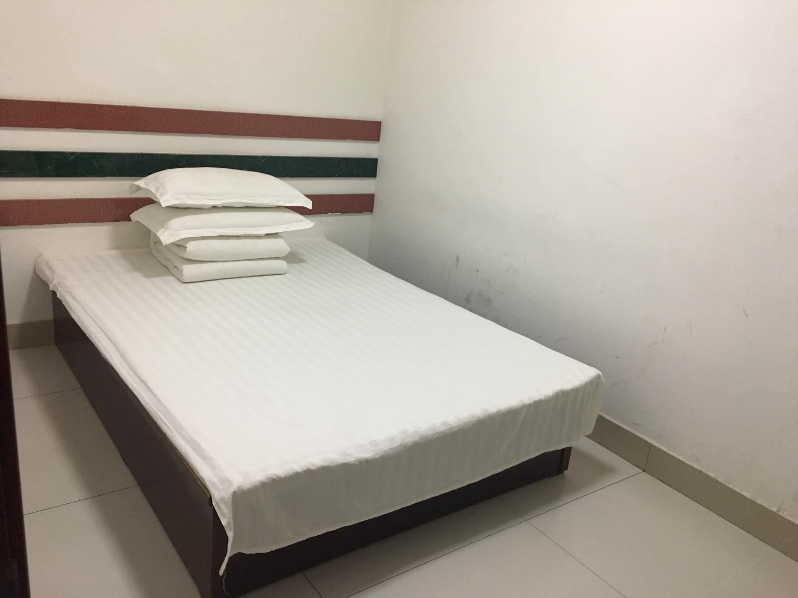 普通大床房