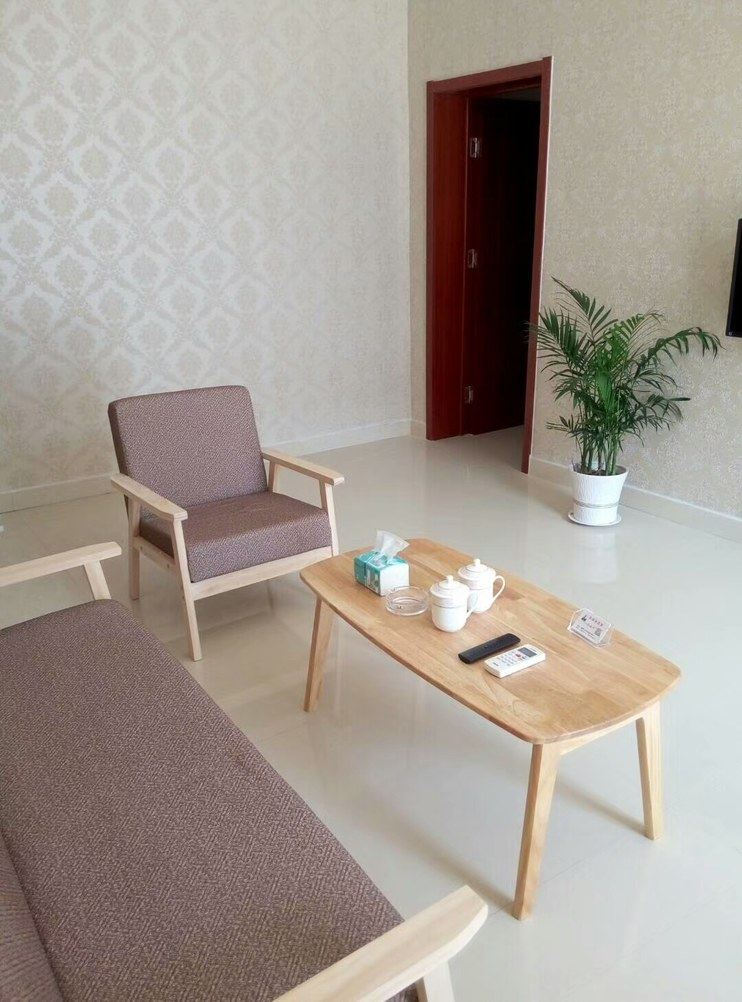 三室一厅