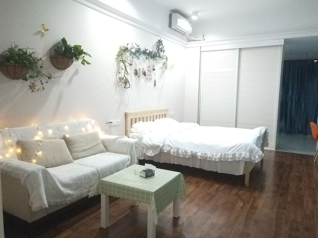 绿色一室大床房