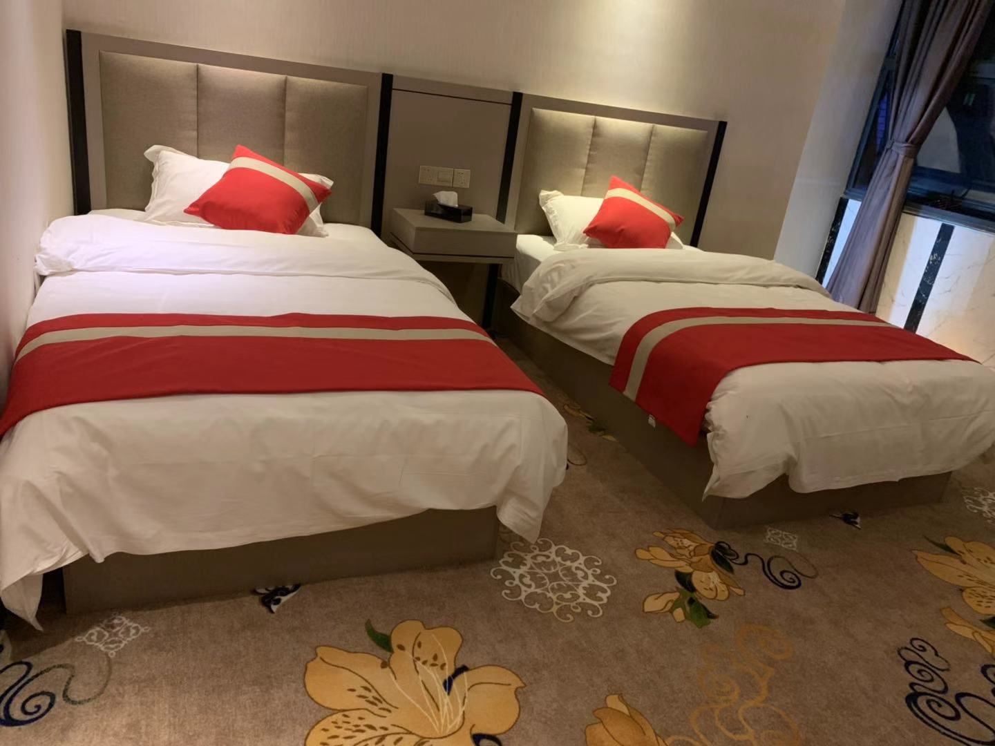 标准双人间